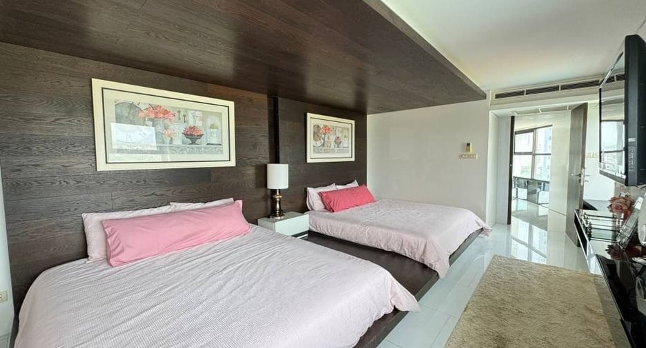 For rent 2 bedrooms condo in Bang Lamung, Chonburi