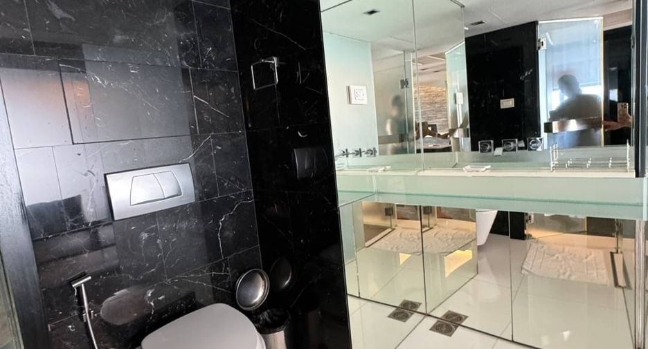 For rent 2 bedrooms condo in Bang Lamung, Chonburi