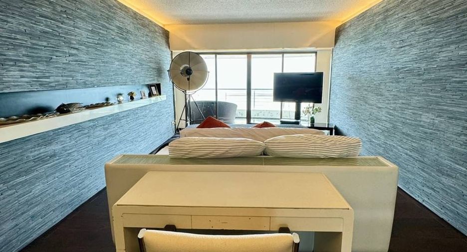 For rent 2 bedrooms condo in Bang Lamung, Chonburi
