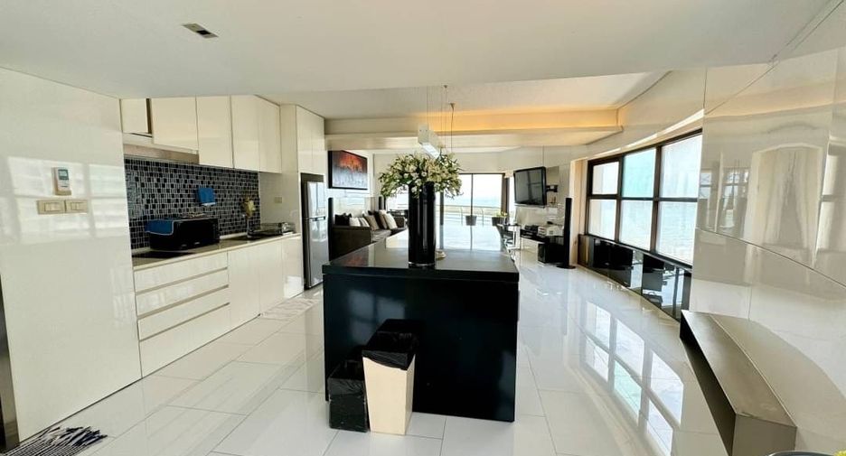 For rent 2 bedrooms condo in Bang Lamung, Chonburi