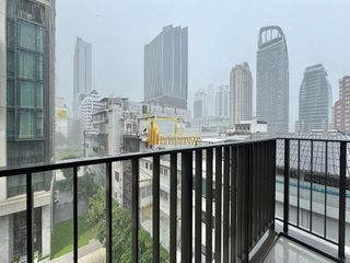 For rent 2 bedrooms condo in Pathum Wan, Bangkok