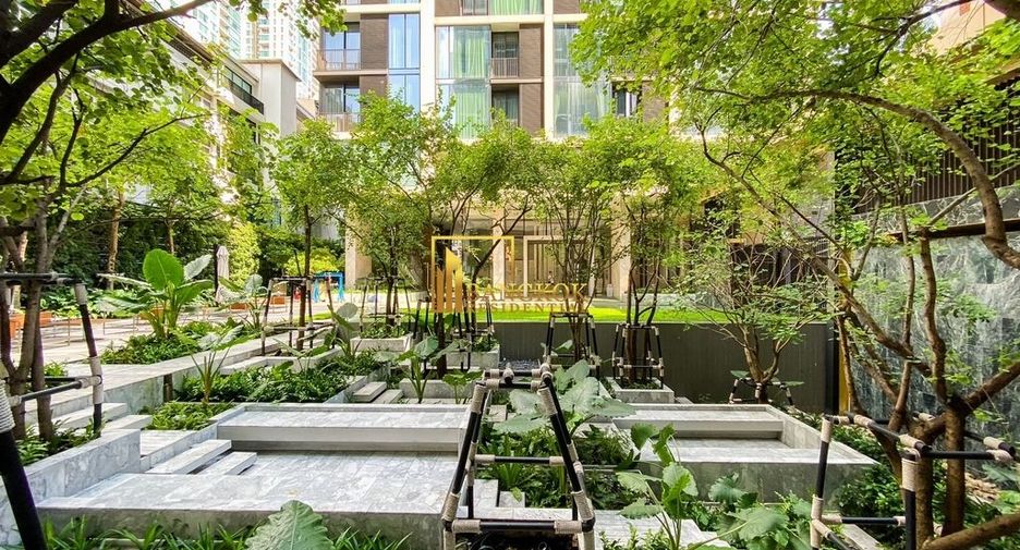 Wohnung zur Miete mit 2 Zimmer in Pathum Wan, Bangkok