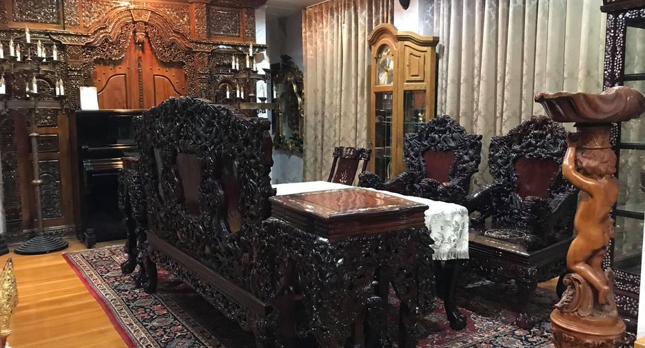 For sale 4 bedrooms house in Chatuchak, Bangkok