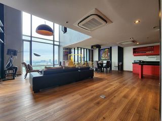 For rent 5 bedrooms condo in Pathum Wan, Bangkok