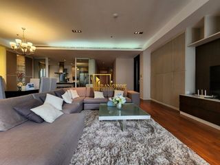 Condo en alquiler de 3 habitaciones en Khlong Toei, Bangkok