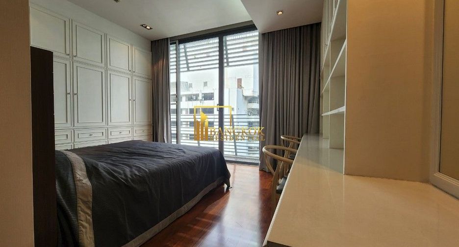 For rent 3 bedrooms condo in Khlong Toei, Bangkok