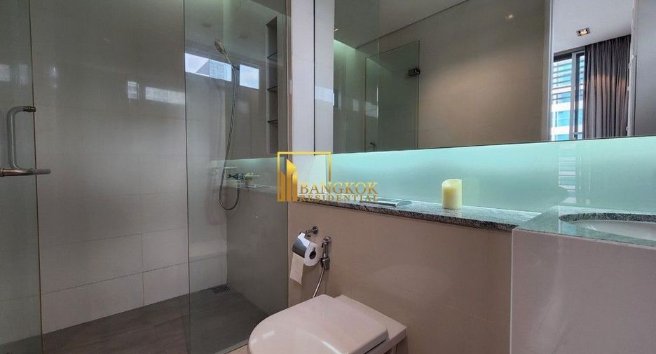 For rent 3 bedrooms condo in Khlong Toei, Bangkok