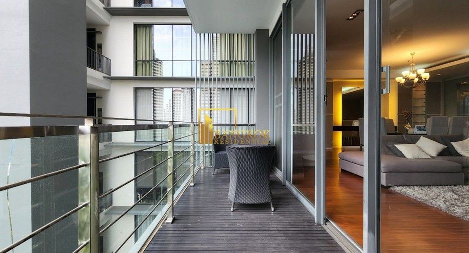 For rent 3 bedrooms condo in Khlong Toei, Bangkok