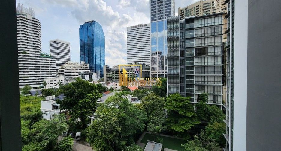 For rent 3 bedrooms condo in Khlong Toei, Bangkok