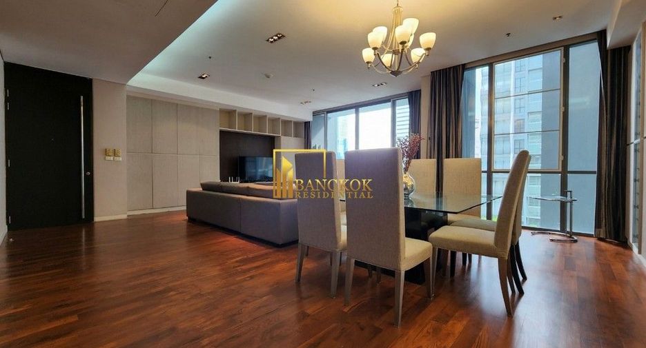 For rent 3 bedrooms condo in Khlong Toei, Bangkok