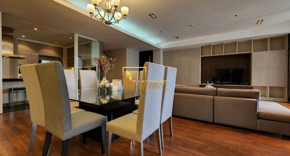 For rent 3 bedrooms condo in Khlong Toei, Bangkok