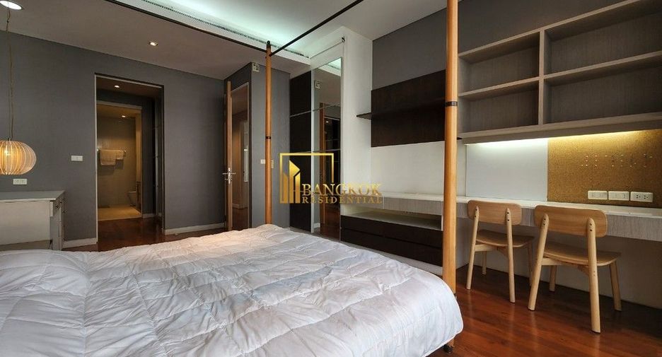For rent 3 bedrooms condo in Khlong Toei, Bangkok