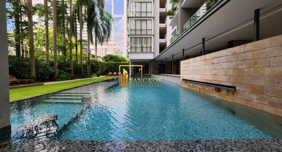 For rent 3 bedrooms condo in Khlong Toei, Bangkok