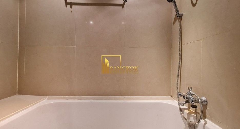 Condo en alquiler de 3 habitaciones en Watthana, Bangkok