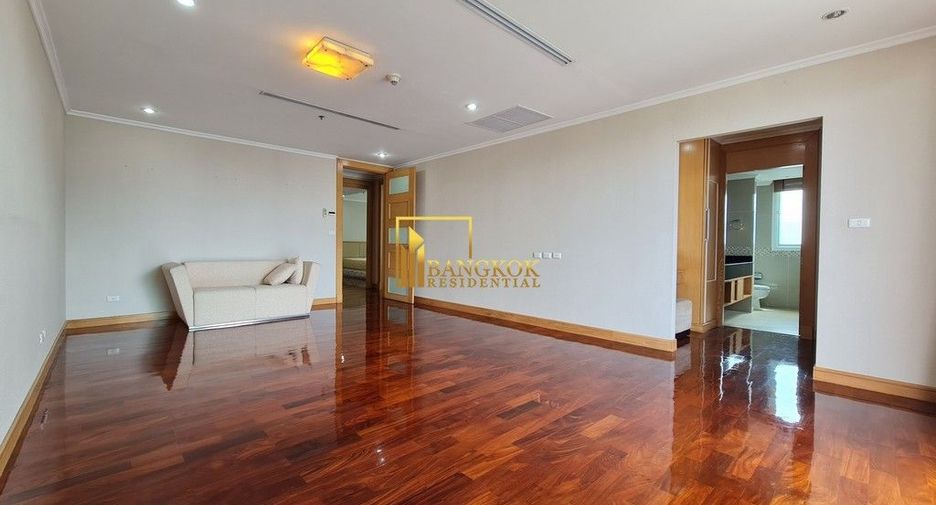 Apartamento con servicios en alquiler de 3 habitaciones en Watthana, Bangkok