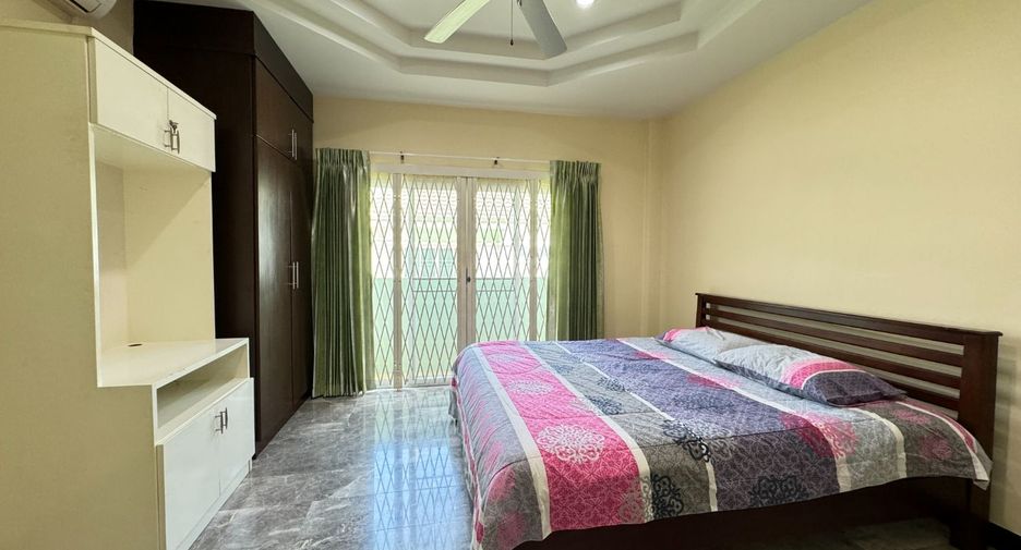 À louer 3 chambres maison à Bang Lamung, Chonburi