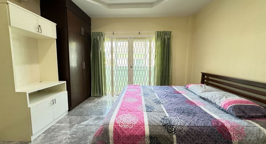 À louer 3 chambres maison à Bang Lamung, Chonburi
