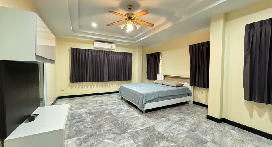 À louer 3 chambres maison à Bang Lamung, Chonburi