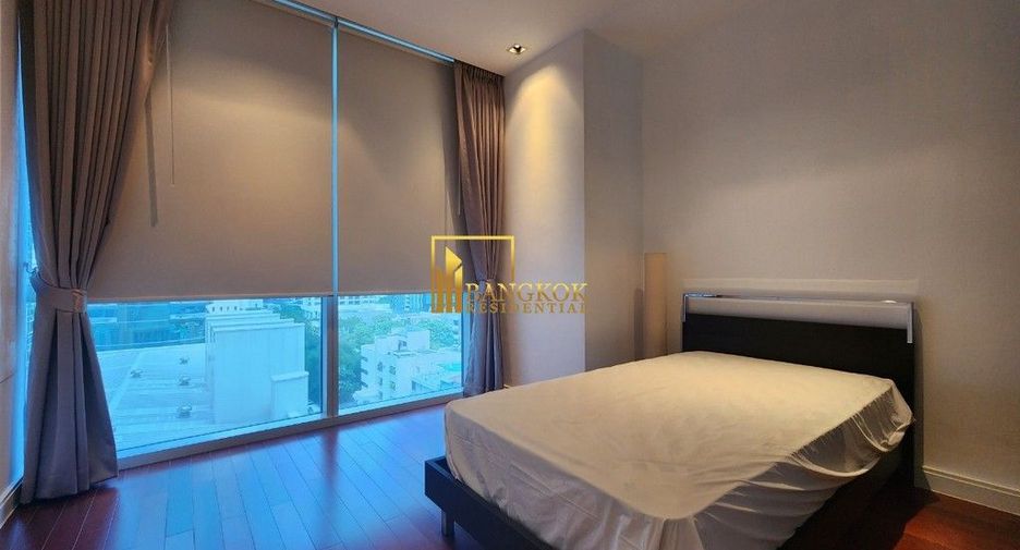 For rent 2 bedrooms condo in Pathum Wan, Bangkok