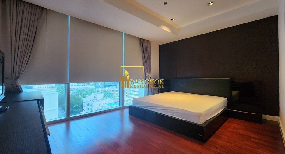 For rent 2 bedrooms condo in Pathum Wan, Bangkok