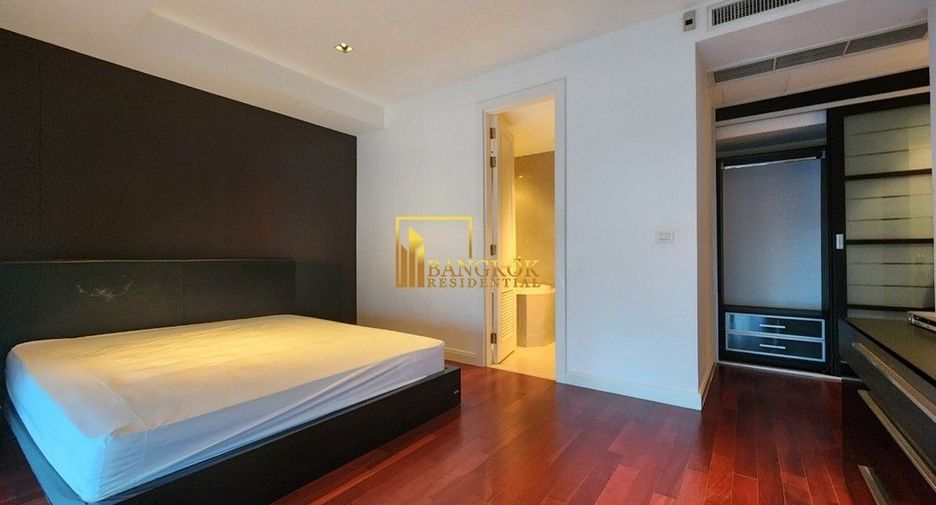 For rent 2 bedrooms condo in Pathum Wan, Bangkok