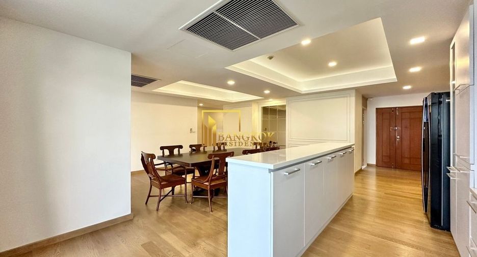 À louer 3 chambres condo à Watthana, Bangkok