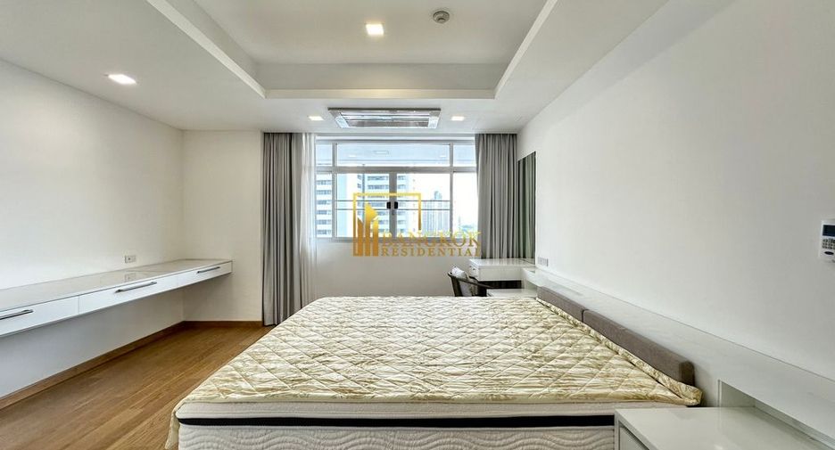 À louer 3 chambres condo à Watthana, Bangkok