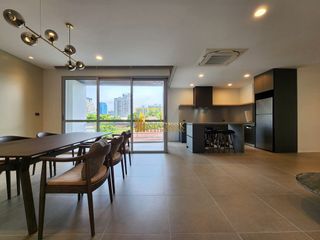 Wohnung zur Miete mit 2 Zimmer in Khlong Toei, Bangkok