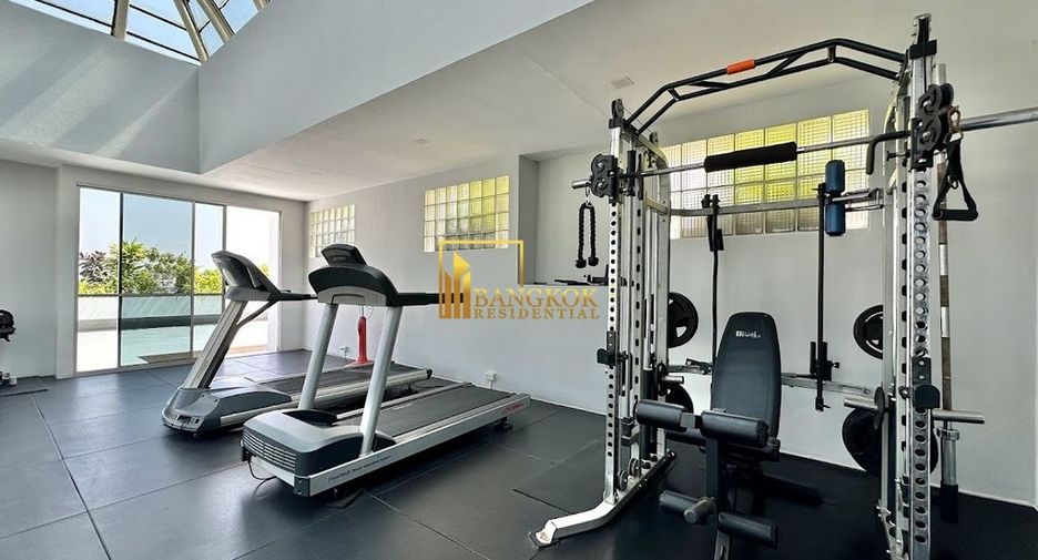 Condo en alquiler de 2 habitaciones en Khlong Toei, Bangkok