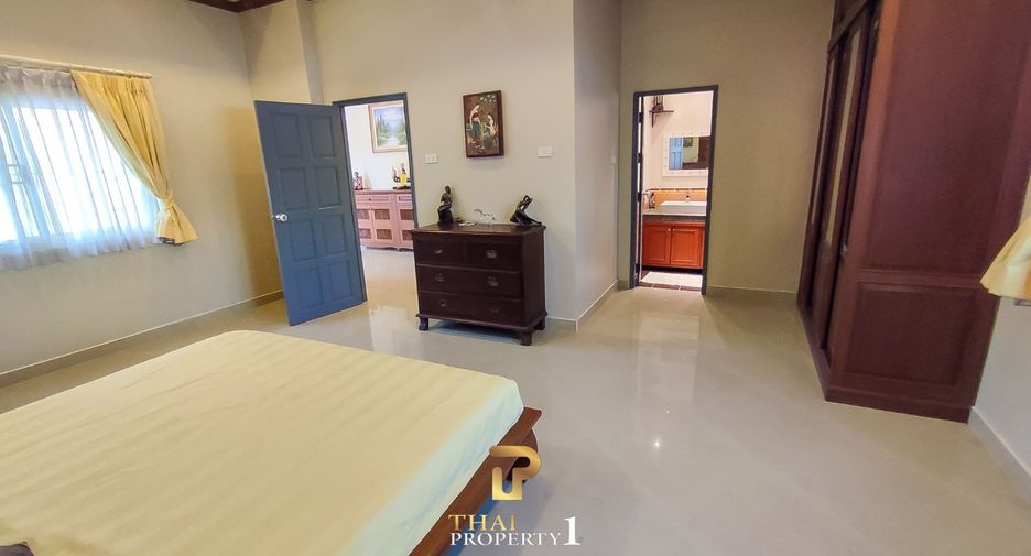 For sale 3 bedrooms villa in Bang Lamung, Chonburi