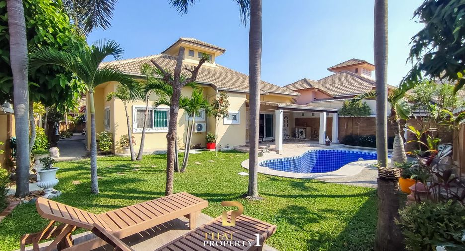 For sale 3 bedrooms villa in Bang Lamung, Chonburi