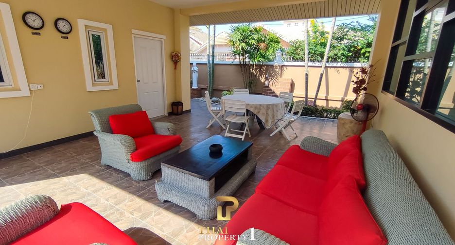 For sale 3 bedrooms villa in Bang Lamung, Chonburi