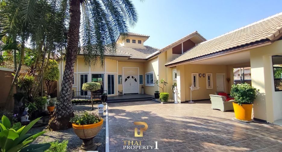 For sale 3 bedrooms villa in Bang Lamung, Chonburi