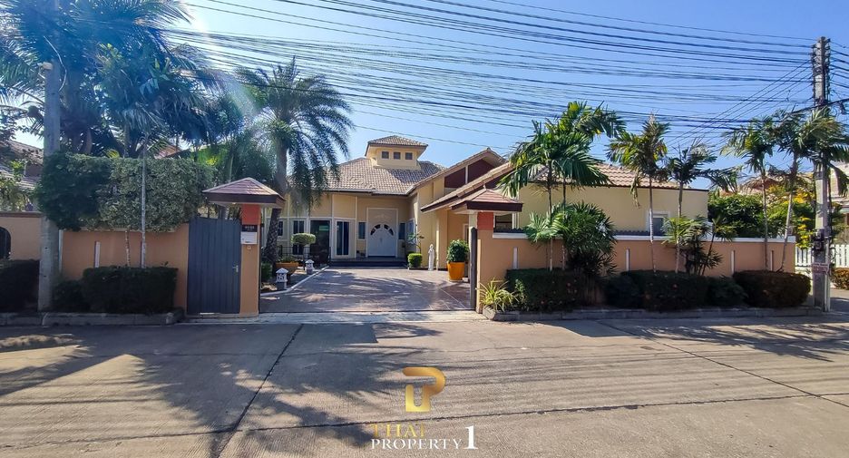 For sale 3 bedrooms villa in Bang Lamung, Chonburi