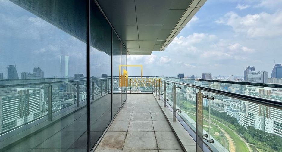 Condo en alquiler de 4 habitaciones en Pathum Wan, Bangkok