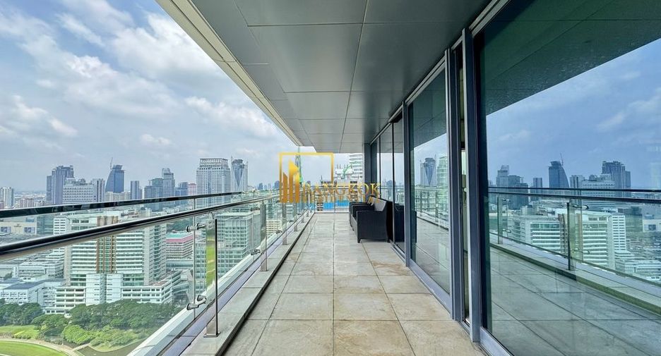 Condo en alquiler de 4 habitaciones en Pathum Wan, Bangkok