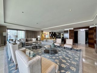 For rent 4 bedrooms condo in Pathum Wan, Bangkok