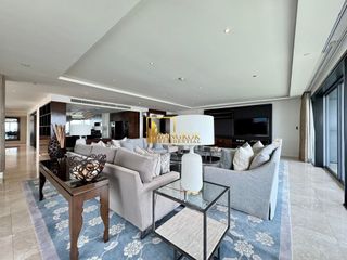 For rent 4 bedrooms condo in Pathum Wan, Bangkok