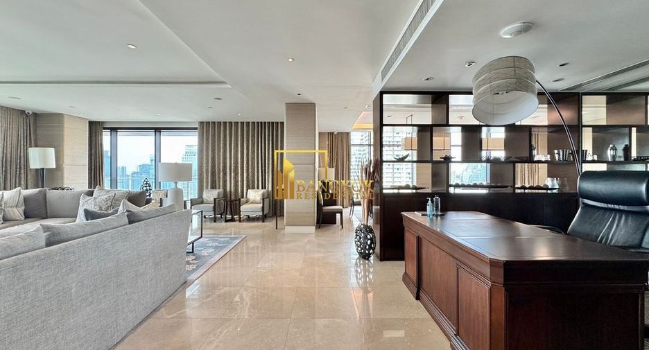 Condo en alquiler de 4 habitaciones en Pathum Wan, Bangkok