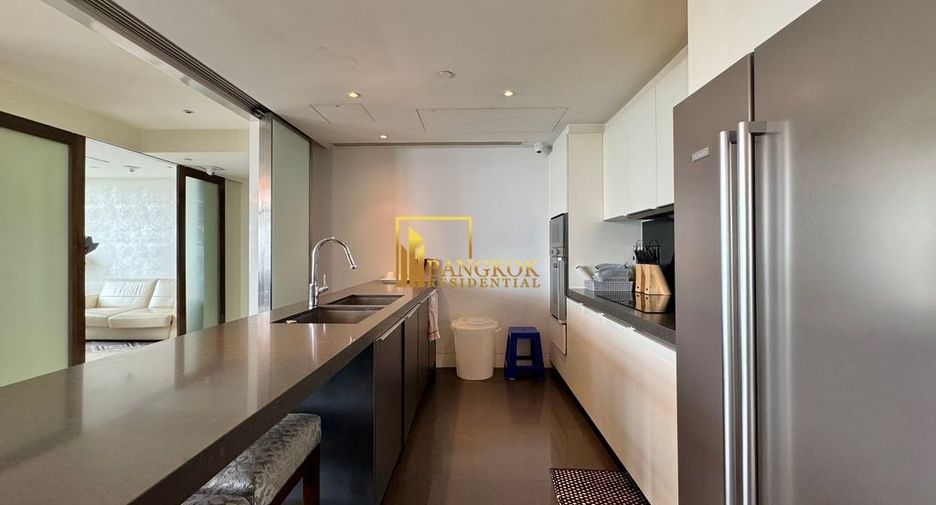 Condo en alquiler de 4 habitaciones en Pathum Wan, Bangkok