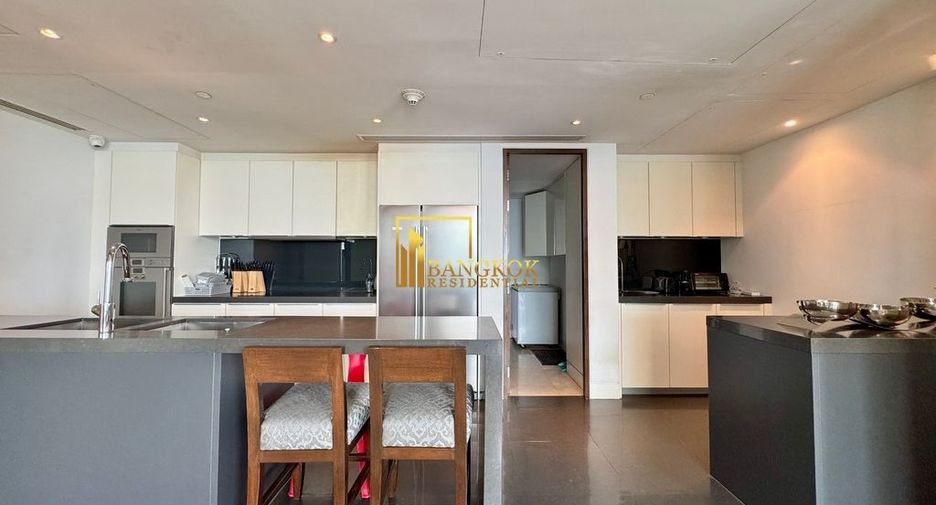Condo en alquiler de 4 habitaciones en Pathum Wan, Bangkok