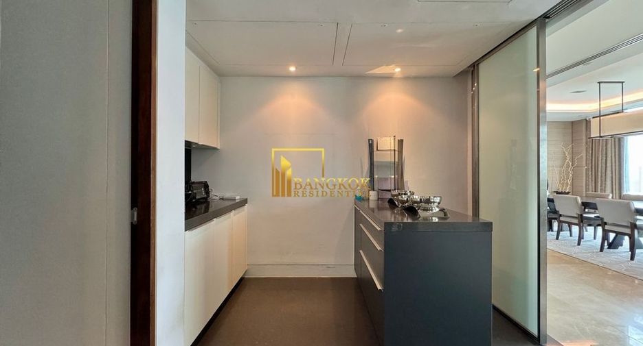 Condo en alquiler de 4 habitaciones en Pathum Wan, Bangkok