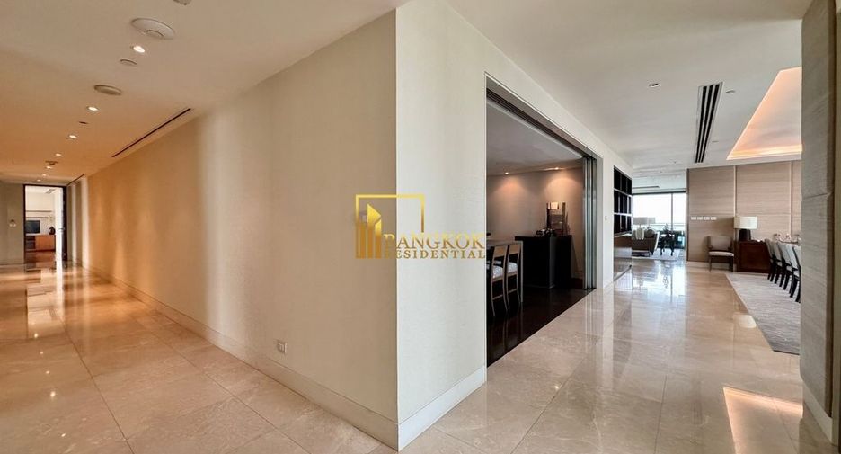 Condo en alquiler de 4 habitaciones en Pathum Wan, Bangkok