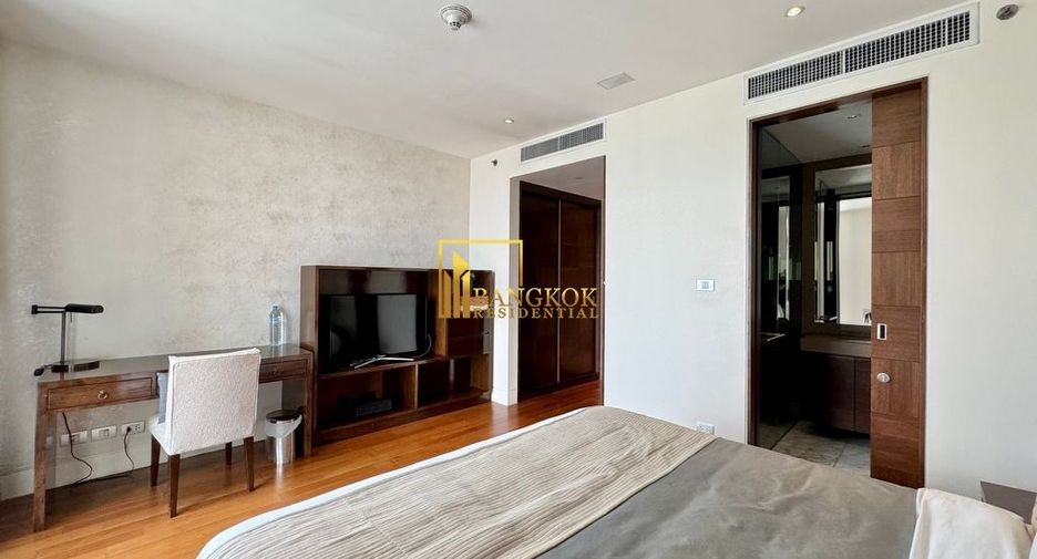 Condo en alquiler de 4 habitaciones en Pathum Wan, Bangkok