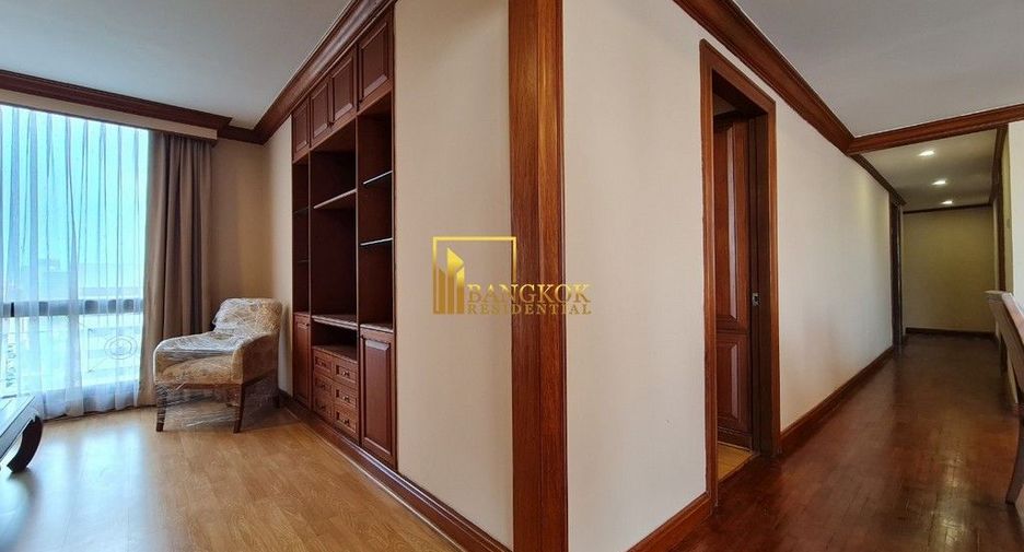 Wohnung zur Miete mit 3 Zimmer in Pathum Wan, Bangkok