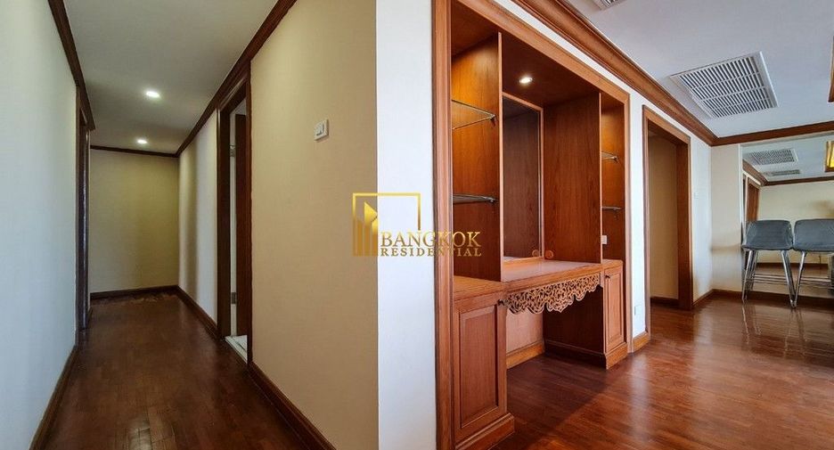 Wohnung zur Miete mit 3 Zimmer in Pathum Wan, Bangkok