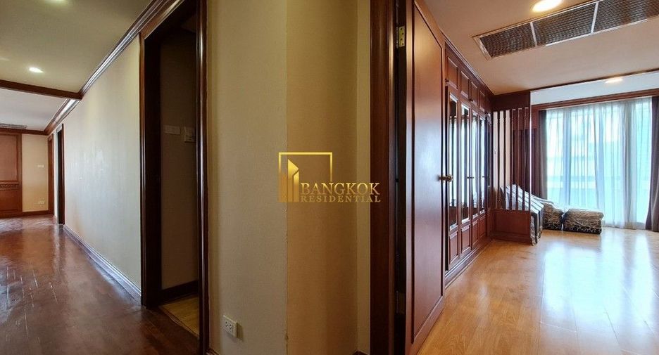 Wohnung zur Miete mit 3 Zimmer in Pathum Wan, Bangkok