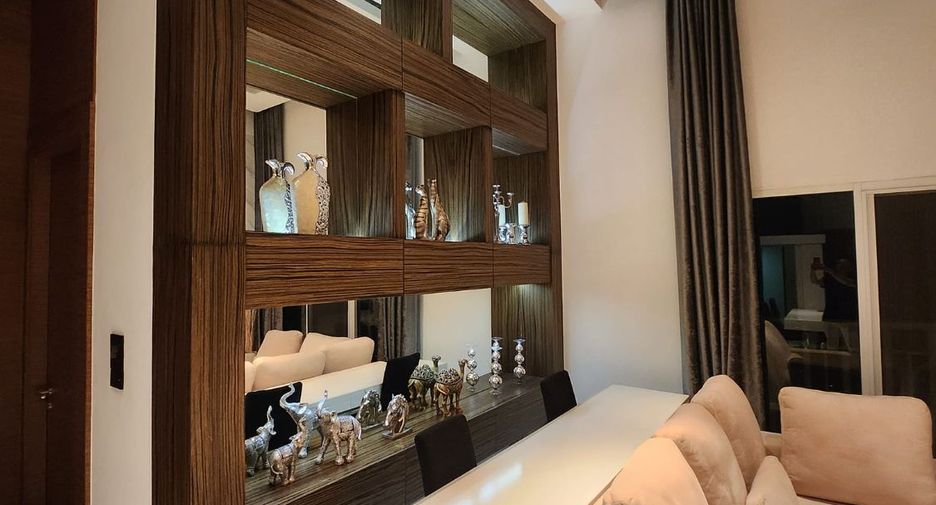 For rent and for sale 4 bedrooms condo in Watthana, Bangkok