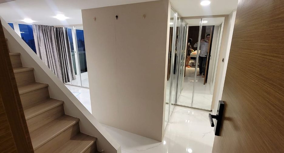 For rent and for sale 4 bedrooms condo in Watthana, Bangkok