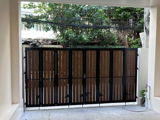 For rent 3 bedrooms townhouse in Bang Rak, Bangkok